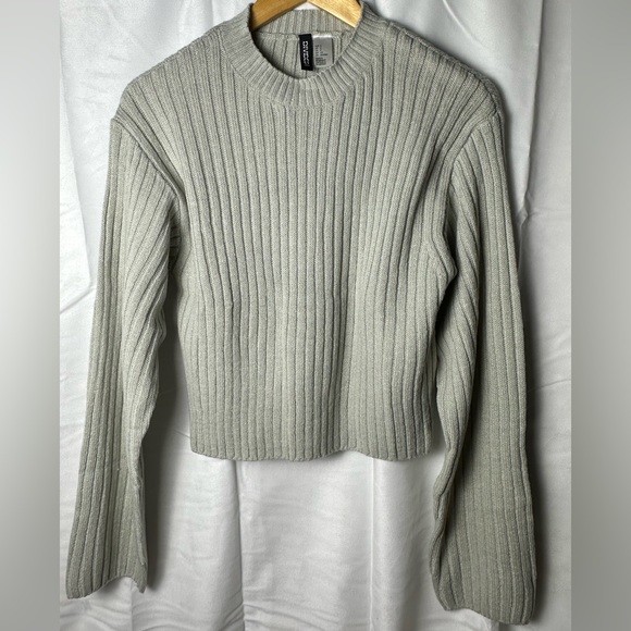 NWOT - H&M Mint Green Sweater SizeS - Picture 4 of 4